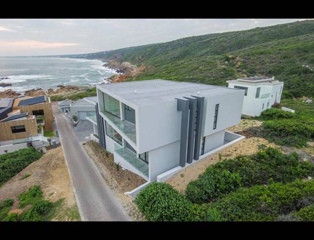 4 BEDROOM HOUSE FOR SALE IN PINNACLE POINT GOLF ESTATE